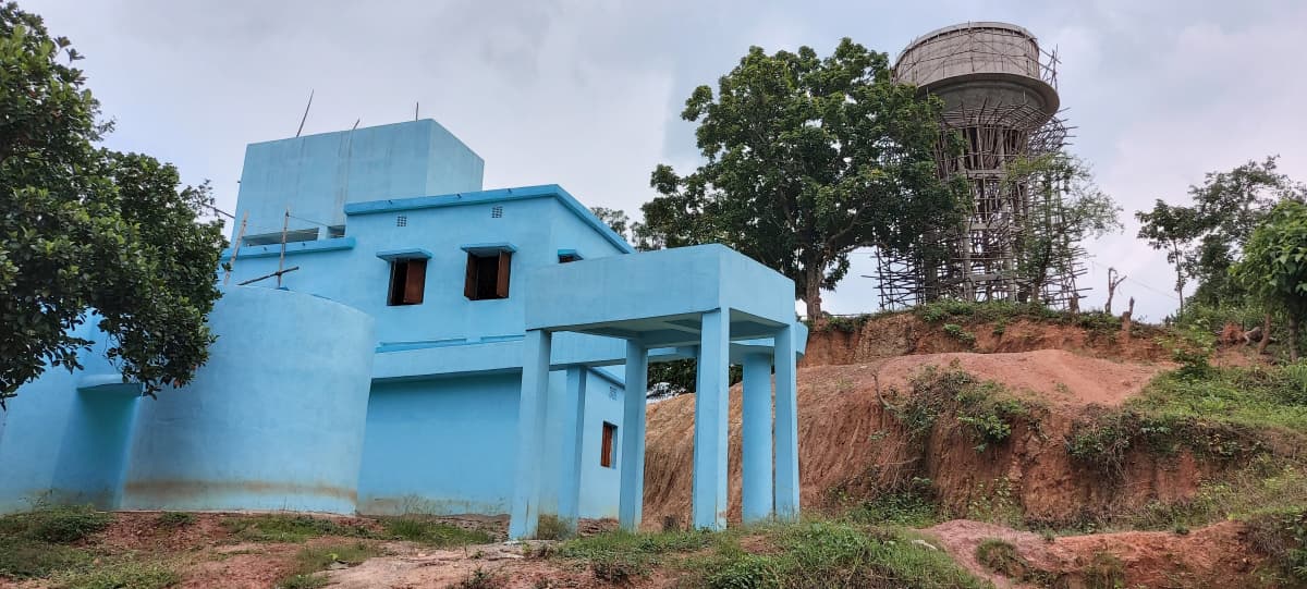 झारंखड के इस पंचायत के लोग आज भी पीते हैं गंदा पानी, शुरु नहीं हो सकी जलापूर्ति योजना