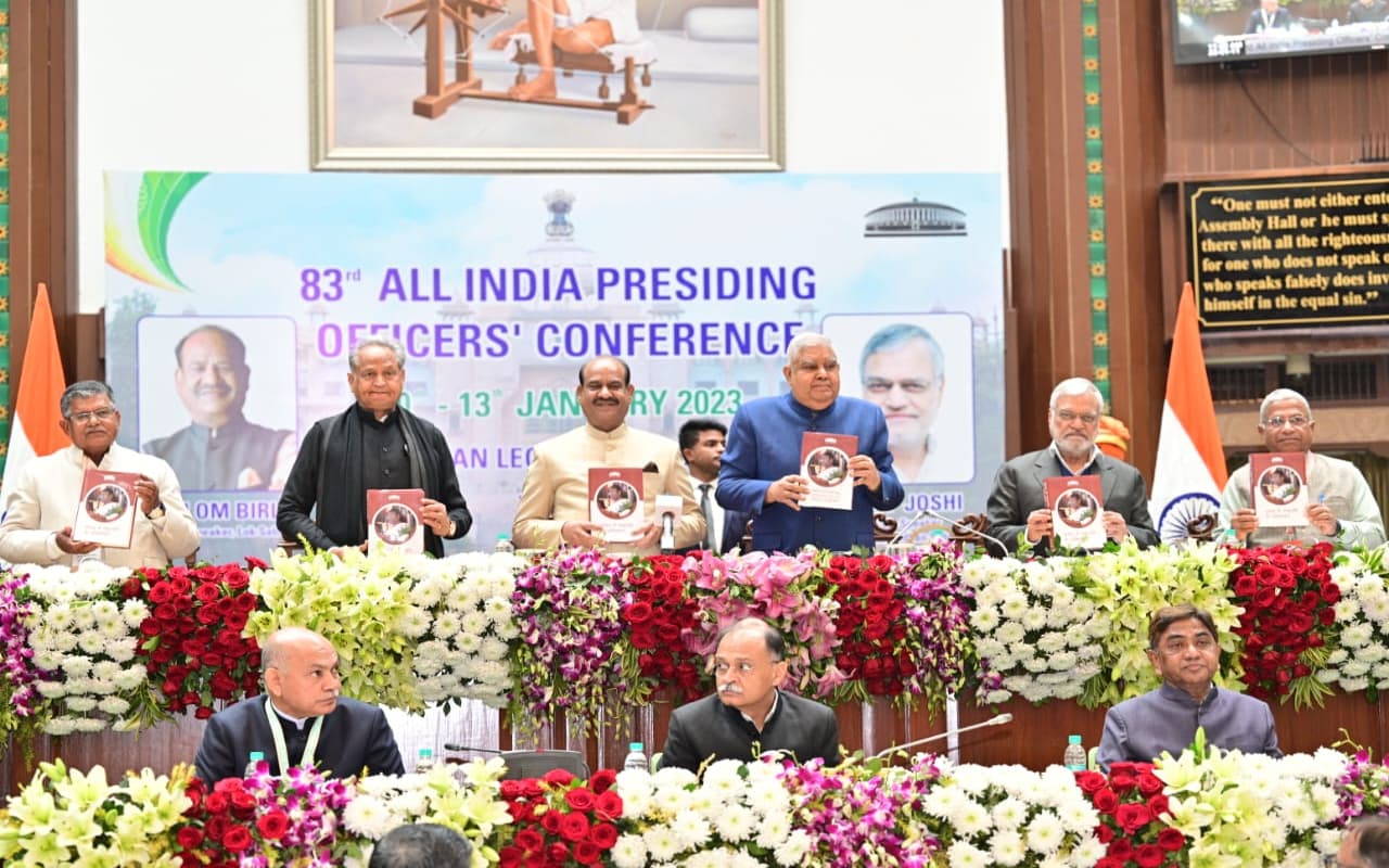 लोकसभा अध्यक्ष ओम बिरला ने न्यायपालिका को संवैधानिक मर्यादा के भीतर रहने की दी सलाह