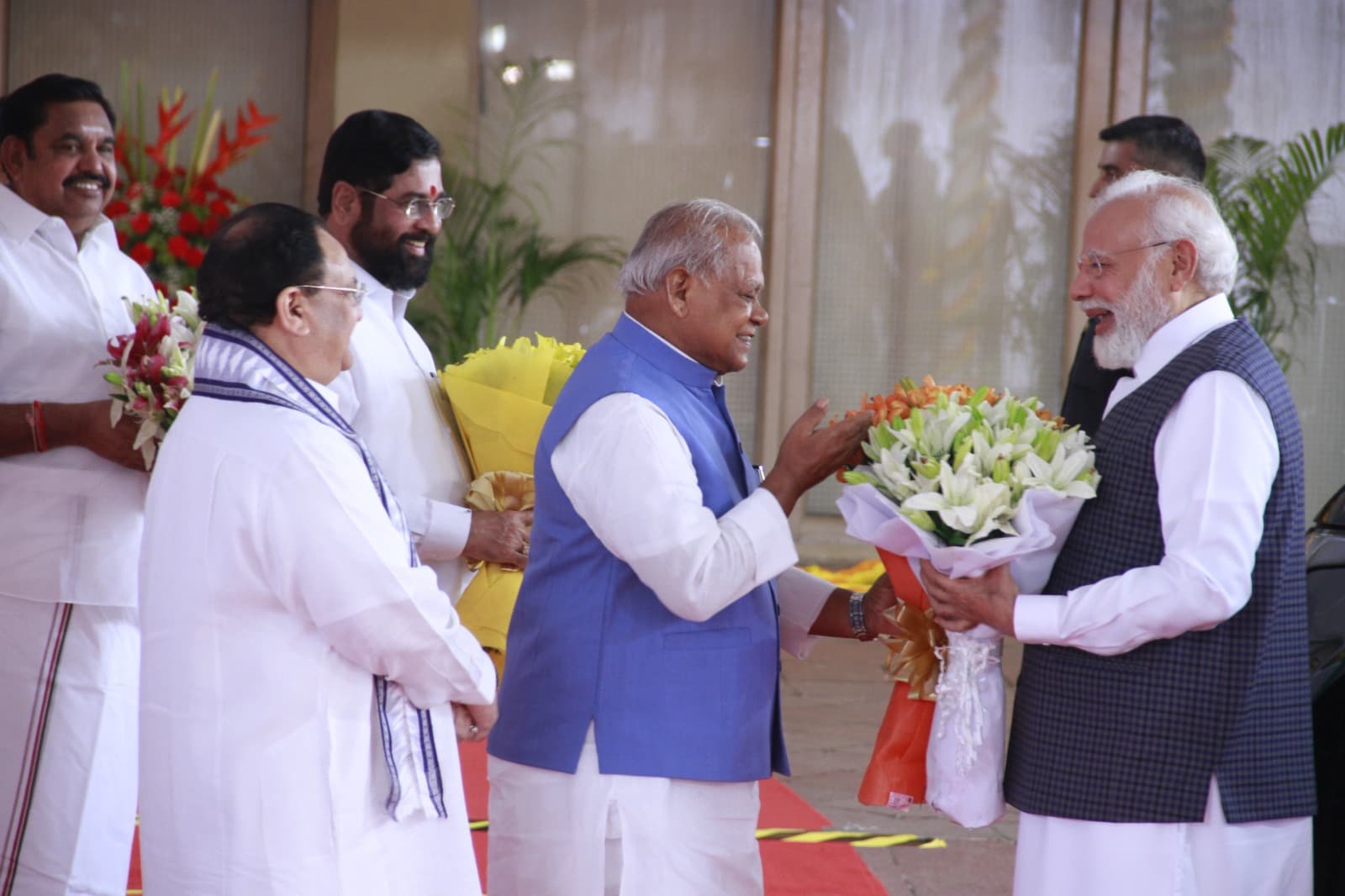PHOTOS : NDA की बैठक में जुटे 36 दलों के नेता, देखें पीएम मोदी का भव्य स्वागत