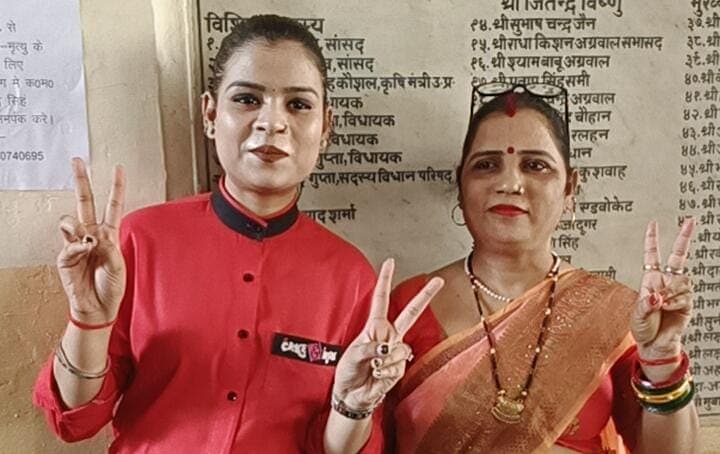 आगरा निकाय चुनाव में सास बहू के बाद अब मां बेटी की चर्चा, एक को चाहिए मेयर पद, दूसरी को पसंद पार्षद