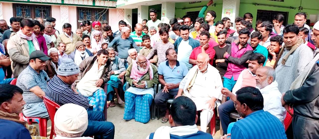 मंडप पर दूल्हे का खुलासा, पहले से हूं शादीशुदा, गुस्साये ग्रामिणों ने बाराती को बनाया बंधक, ऐसे हुई रिहाई