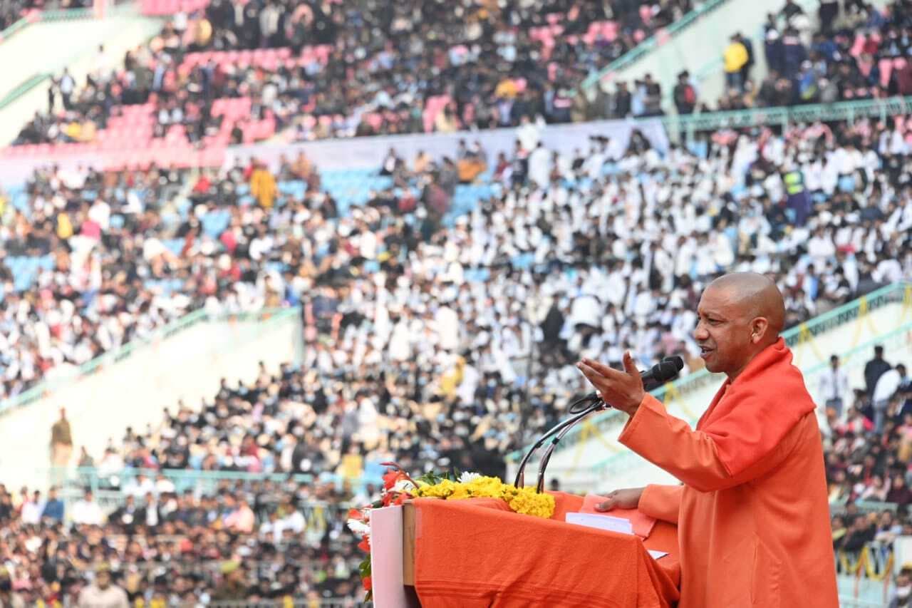 योगी आदित्यनाथ के शपथ ग्रहण समारोह का गोरखपुर में होगा लाइव प्रसारण, BJP कार्यकर्ताओं ने की खास व्यवस्था