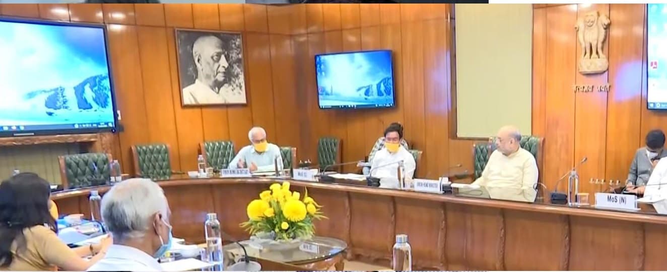 कोरोना संकट को लेकर गृहमंत्री अमित शाह ने की वरिष्ठ अधिकारियों के साथ बैठक, स्थिति पर चर्चा