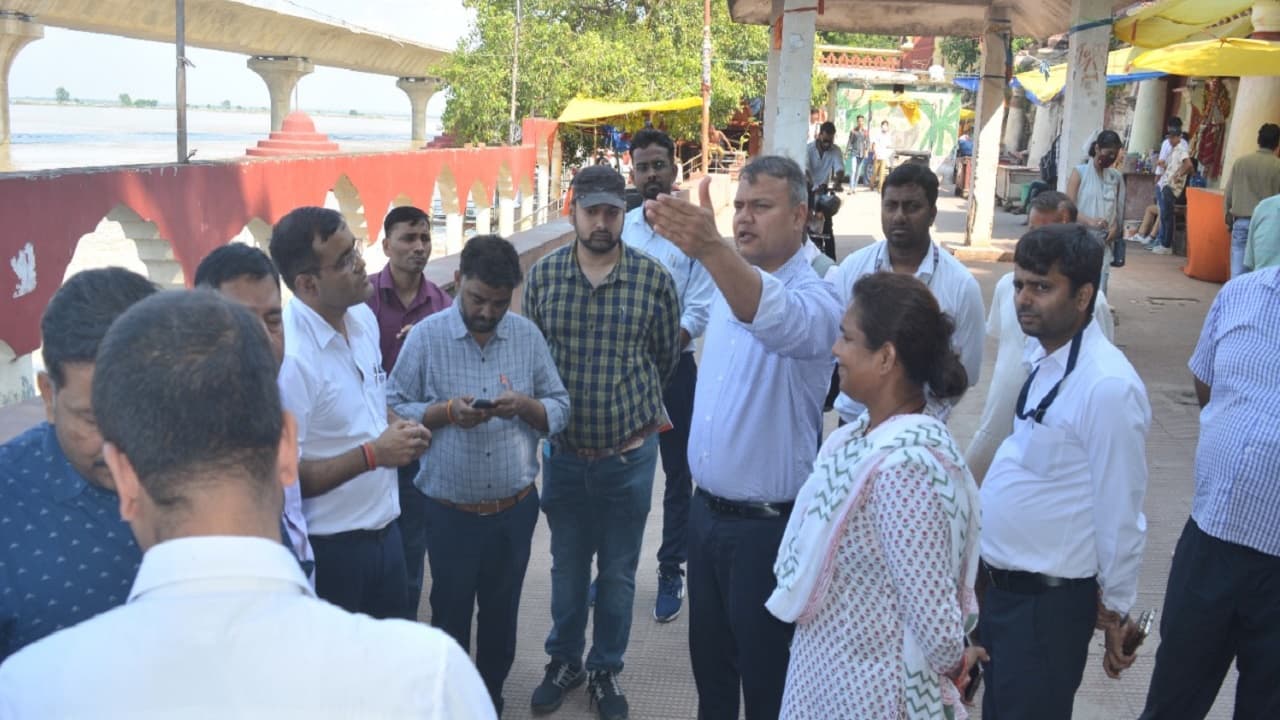 Chhath Puja 2022: पटना नगर निगम ने शुरू की छठ घाटों की साफ-सफाई, आयुक्त ने भ्रमण कर दिये जरुरी निर्देश