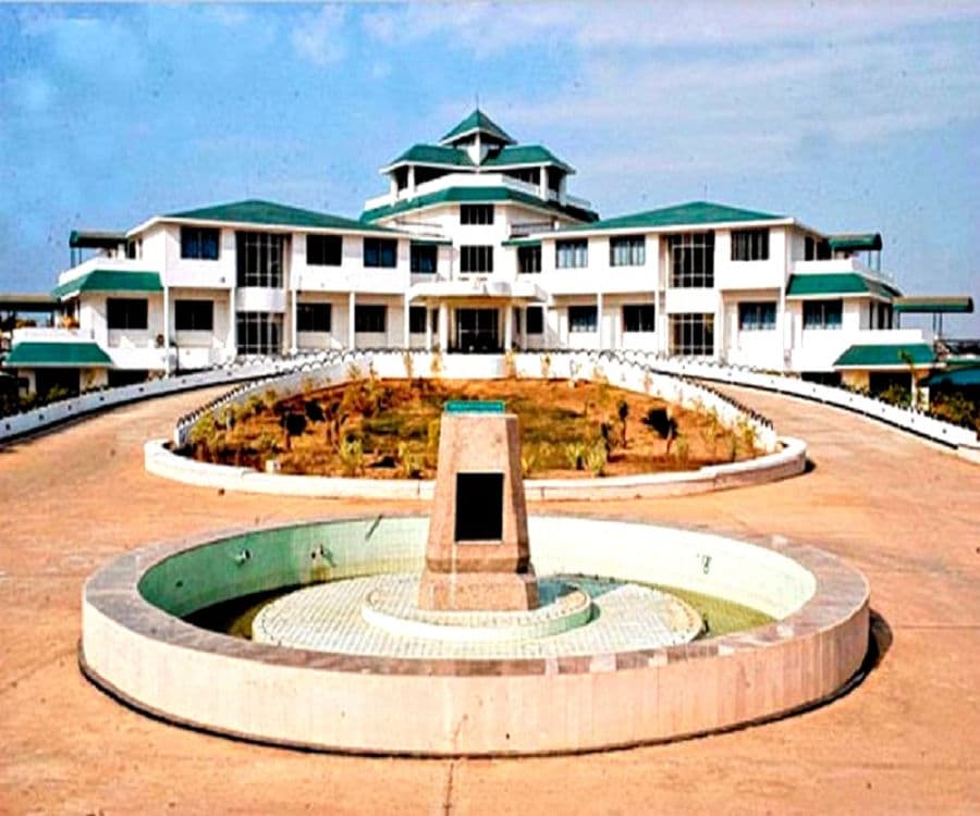 बीएयू में पांच नये महाविद्यालयों की मान्यता पर संकट