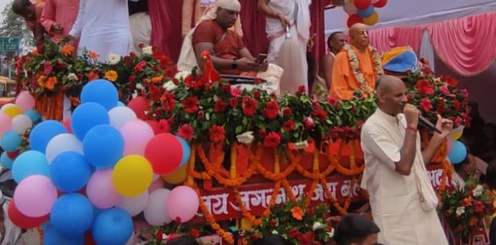 पटना की सड़कों पर भ्रमण को निकले भगवान जगन्नाथ, सड़कों पर उमड़ा भक्तों का हुजूम, देखें तस्वीरें