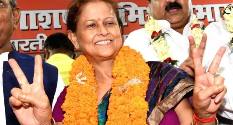 नगर निगम चुनाव: सास व बहू में समझौता, पूर्व मेयर सीता साहू के लिए मैदान से हटी श्वेता, नहीं लड़ेंगी चुनाव