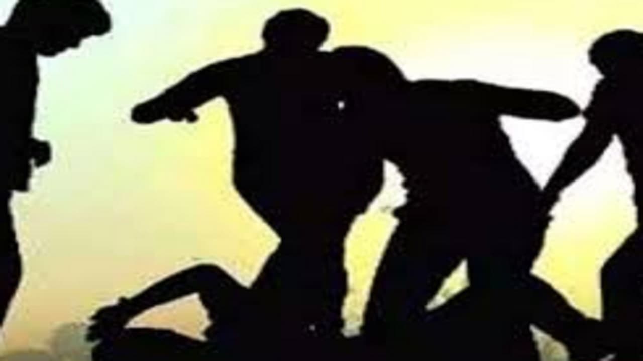 गोरखपुर के GDA टावर में लड़कियों की लड़ाई का वीडियो सोशल मीडिया पर वायरल, फुटेज के आधार पर तलाश में जुटी पुलिस