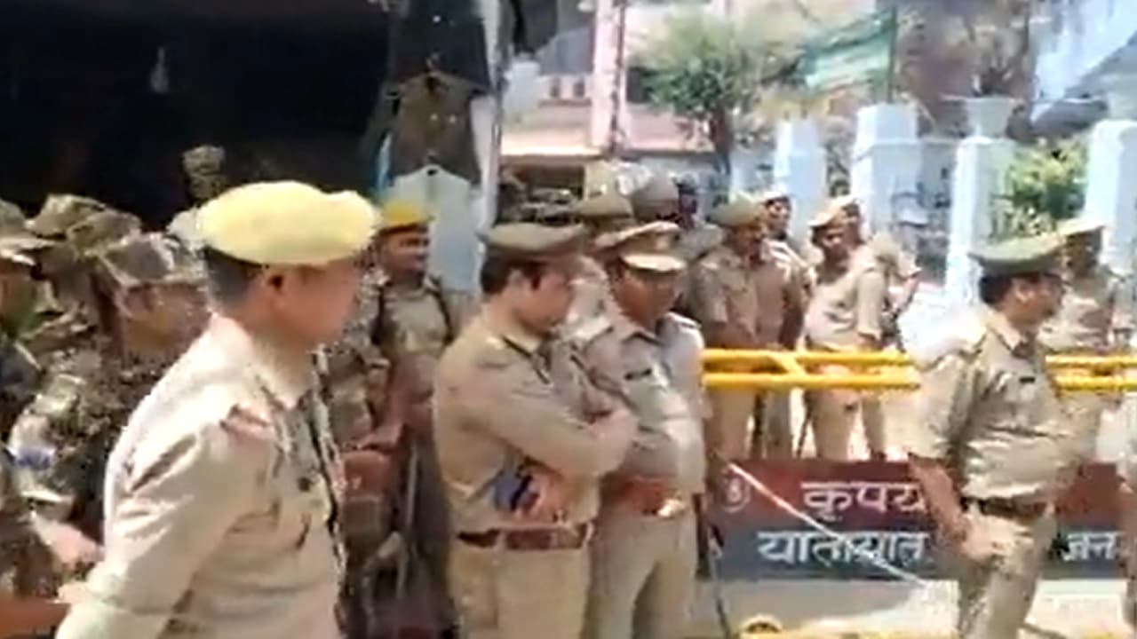 बरेली में मौलाना तौकीर हाउस अरेस्ट, पुलिस ने इस्लामिया कॉलेज के गेट पर लगाया ताला, जानें क्या बोले IMC प्रमुख