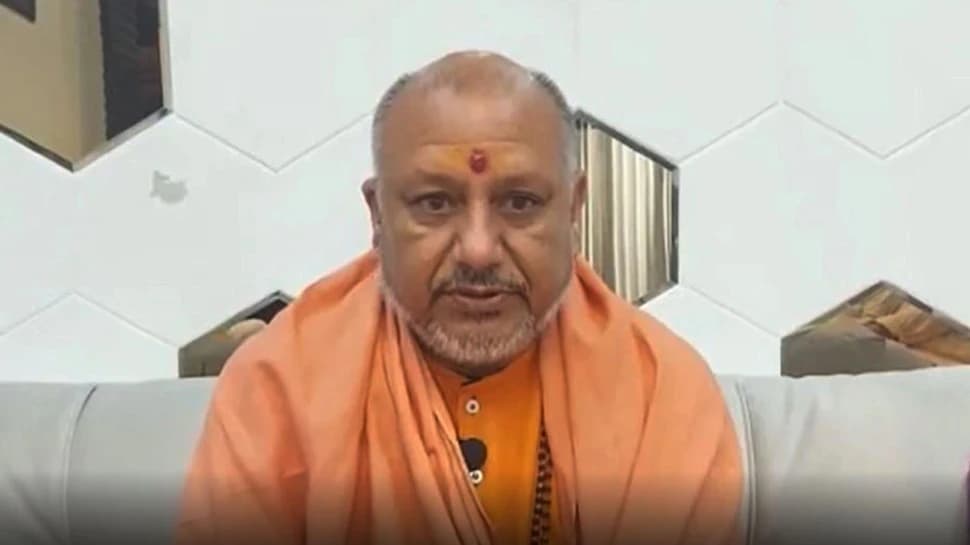 'मदरसों में पढ़ने वाले बच्चे तालिबानी होते हैं', जूना अखाड़ा के महामंडलेश्वर ने दिया विवादित बयान