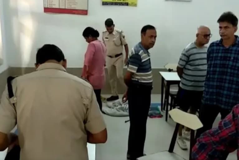 सीतामढ़ी में रेलवे स्टेशन के कैंटीन संचालक की हत्या, जांच में जुटी पुलिस