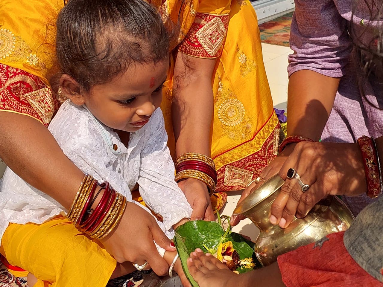 Bhai Dooj: मिथिला में भरदुतिया आज, जानें यहां भाईदूज पर क्यों नहीं दी जाती है भाई को गाली, क्या है परंपरा