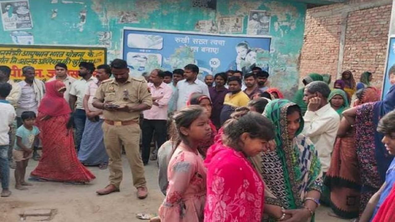 गोरखपुर में बेटे ने पिता की कुल्हाड़ी से काटकर की निर्मम हत्या, प्रॉपर्टी को लेकर काफी दिनों से चल रहा था बवाल