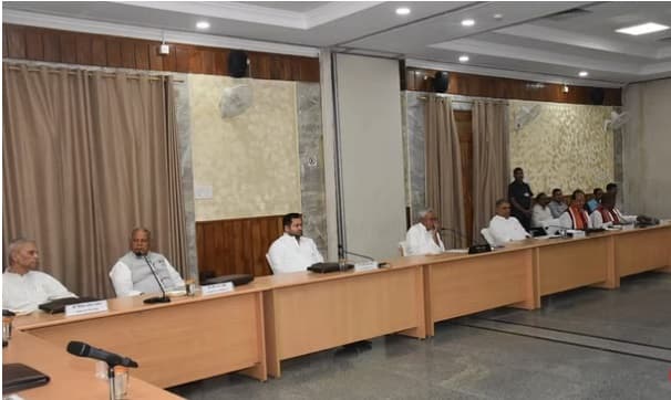 शीतकालीन सत्र के दौरान जारी होंगे आर्थिक व सामाजिक सर्वे के आंकड़े, कई दलों ने उपजाति को लेकर उठाये सवाल