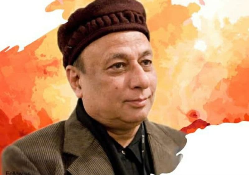 साहित्यकार शशि भूषण द्विवेदी के निधन के बाद साहित्य जगत में ‘फेसबुक वार’, उदय और प्रभात आमने-सामने