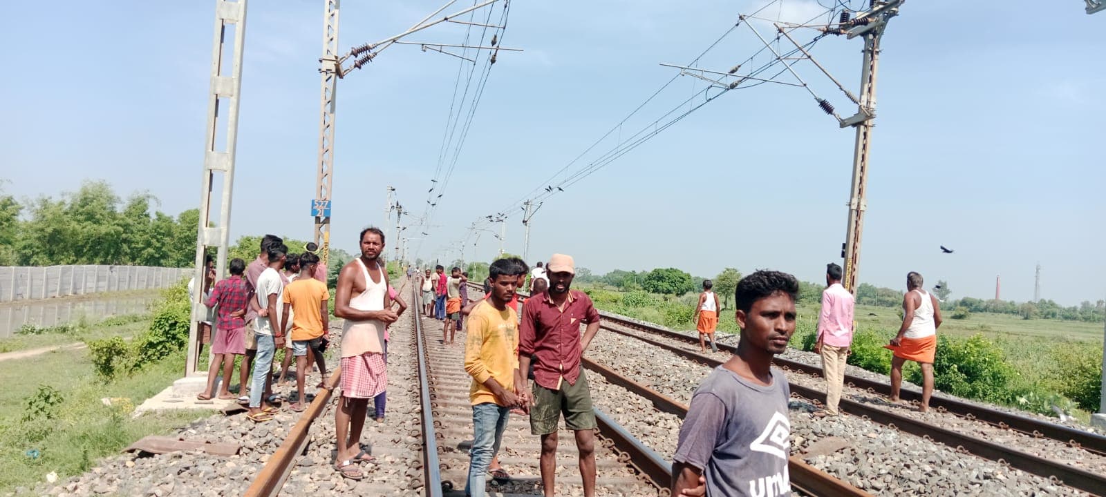औरंगाबाद में ट्रेन से कटकर दो महिला टीचर की मौत, स्कूल जाने के दौरान हुआ हादसा