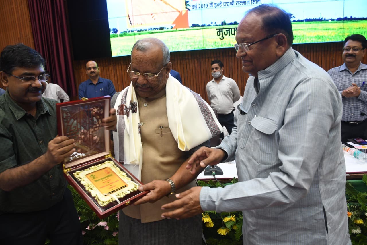 प्रभात खबर किसान सम्मान : कृषि से ही बची उम्मीदें, बोले अमरेंद्र - किसानों ने अभिशाप को बनाया वरदान