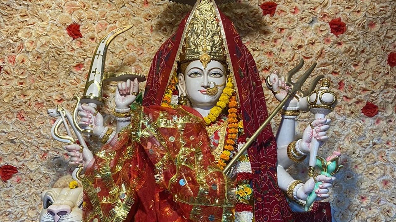 सिवान के इस दुर्गा मंदिर में दर्शन मात्र से भक्तों की मनोकामनाएं हो जाती है पूरी,नवरात्रि में ये है विशेष