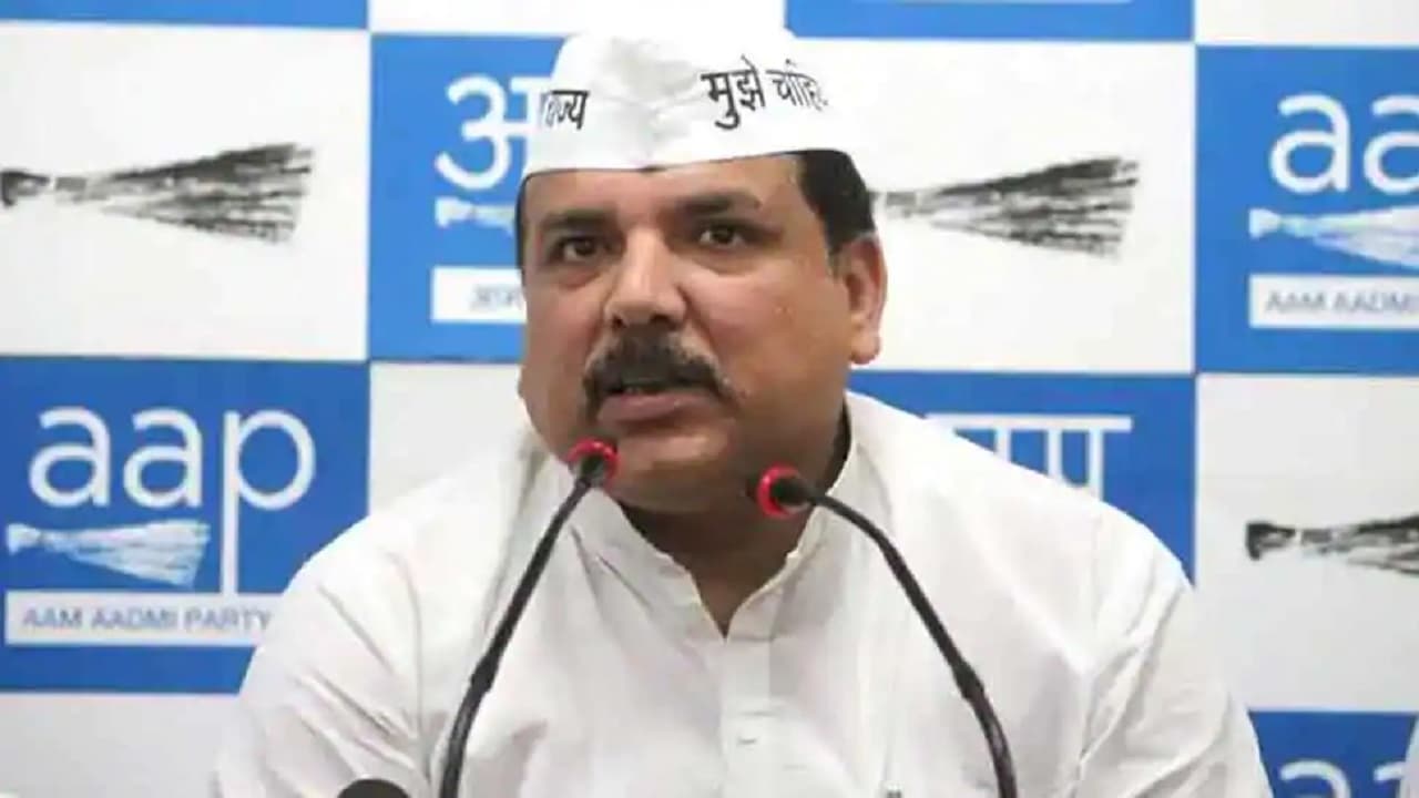 Delhi: AAP का BJP बड़ा आरोप, बोली- दिल्ली में 53 मंदिरों को तोड़ने जा रही है केंद्र, सरकार को लिखा पत्र