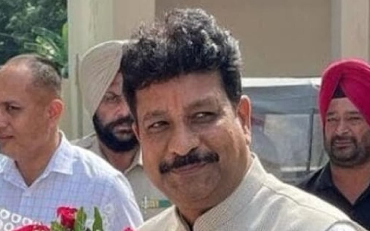 पंजाब पुलिस के डीसीपी और आप विधायक के बीच हाथापाई, शिकायत दर्ज, जानें क्या है मामला