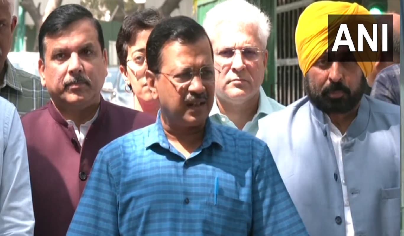 Delhi Liquor Case: CBI ऑफिस पहुंचे अरविंद केजरीवाल, कहा- सारे सवालों का देंगे जवाब