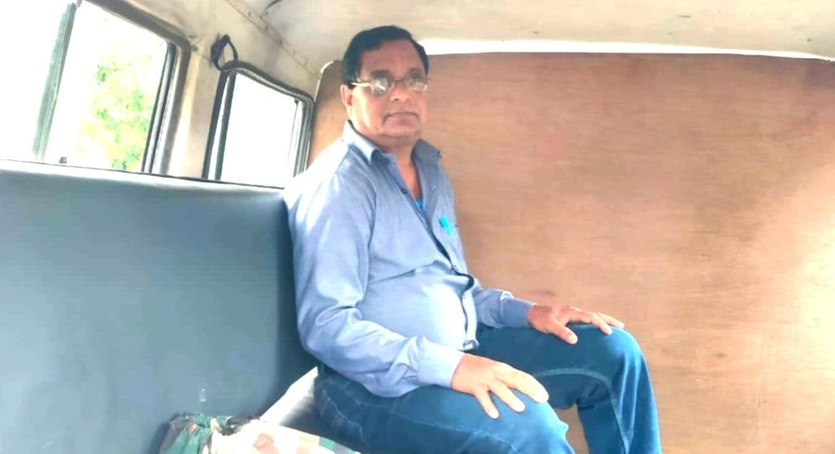 Jharkhand News : झारखंड के हजारीबाग से पंचायत सचिव 5 हजार रिश्वत लेते गिरफ्तार, एसीबी ने ऐसे दबोचा Jharkhand News : झारखंड के हजारीबाग से पंचायत सचिव 5 हजार रिश्वत लेते गिरफ्तार, एसीबी ने ऐसे दबोचा