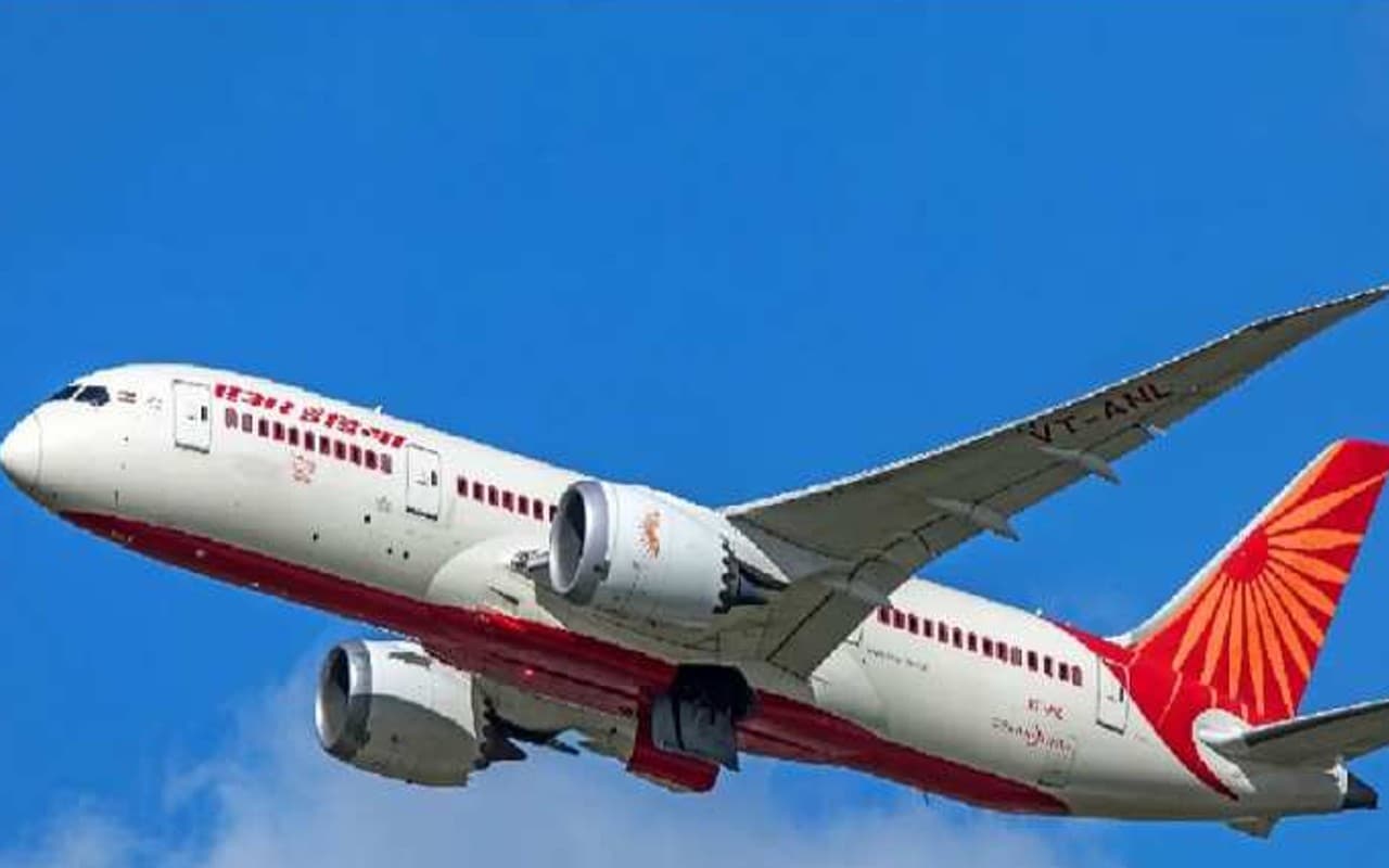 Air India के पैसेंजर्स को फ्लाइट टाइमिंग की मिलेगी डिटेल्स, देरी या बदलाव होने पर तुरंत आएगा मैसेज