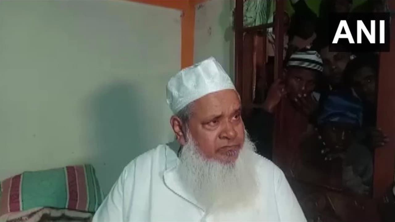 असम : AIUDF सांसद बदरुद्दीन अजमल ने महिलाओं और हिंदुओं के खिलाफ दिए बयान, पुलिस में शिकायत दर्ज