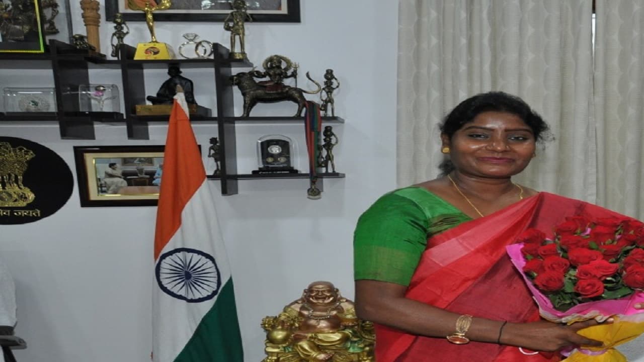 Jharkhand News : रांची की मेयर आशा लकड़ा का बीजेपी में बढ़ा कद, बनीं राष्ट्रीय मंत्री Jharkhand News : रांची की मेयर आशा लकड़ा का बीजेपी में बढ़ा कद, बनीं राष्ट्रीय मंत्री
