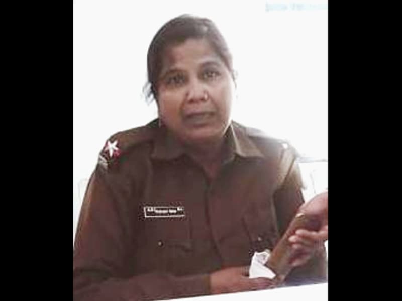 दुमका में महिला ASI कल्याणी साहा को ACB ने 3000 रुपये रिश्वत लेते किया गिरफ्तार