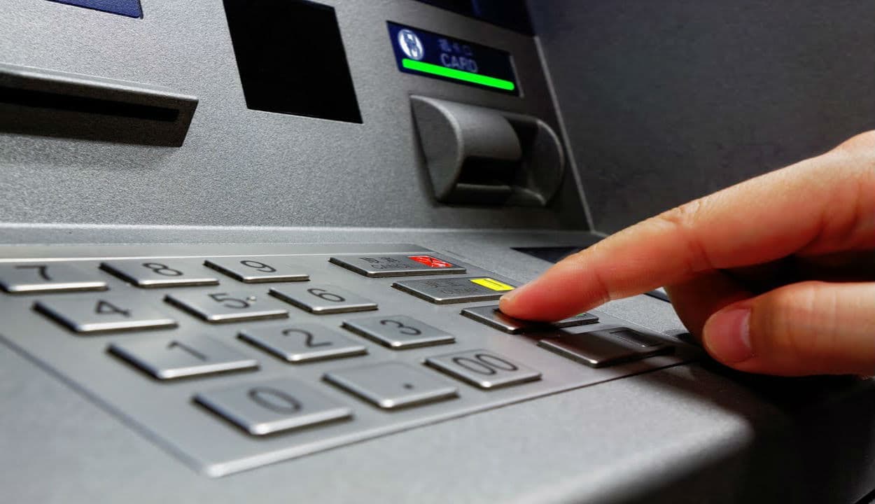 QR कोड के जरिये निकालें ATM से पैसे, जानिये पूरा प्रोसेस