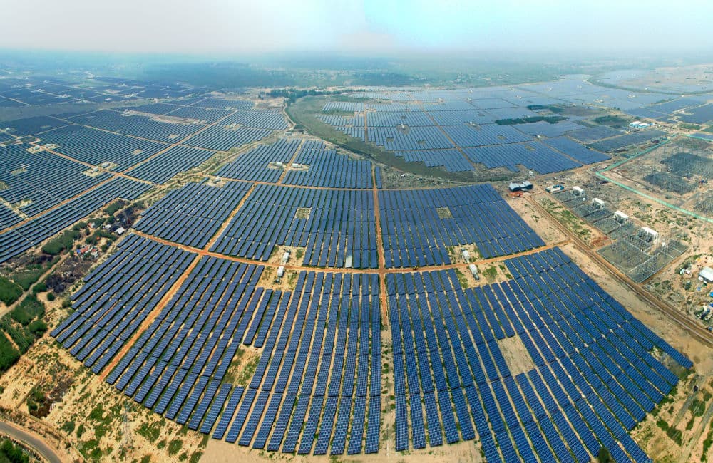 अडानी ग्रीन एनर्जी को एसईसीआई से सौर परियोजना के लिए मिला 45,000 करोड़ रुपये का ठेका