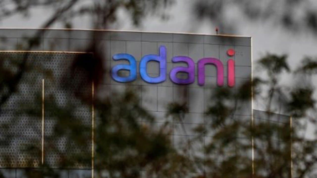 Adani ग्रुप ने सुप्रीम कोर्ट में दायर SEBI की अर्जी पर दिया रिएक्शन, कहा- लेनदेन में कोई गड़बड़ी नहीं