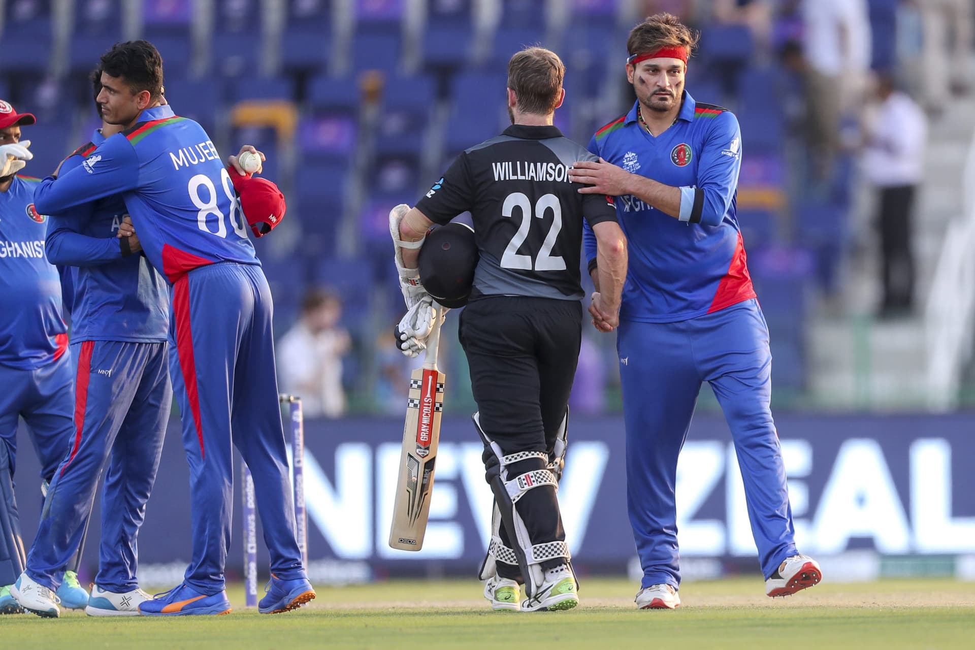 NZ vs NZ T20 WC: अफगानिस्तान-न्यूजीलैंड मैच से पहले अबुधाबी में भारतीय क्यूरेटर का निधन, कमरे में पाये गये मृत
