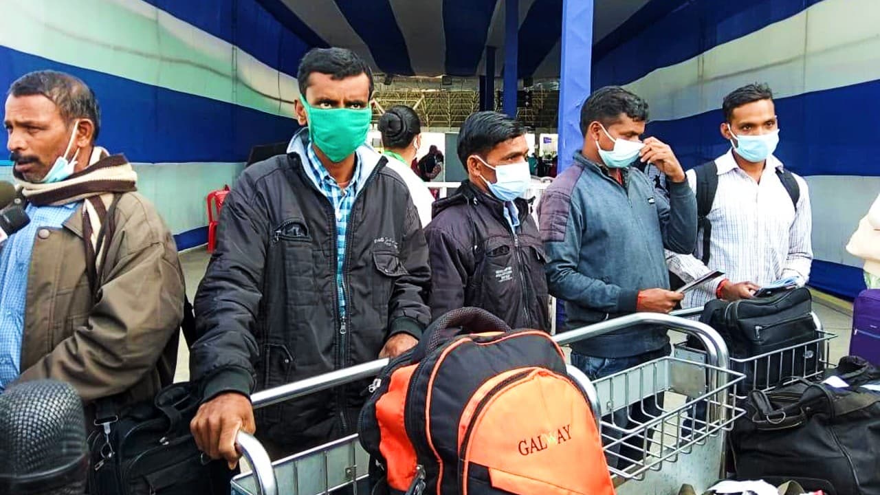 अफ्रीका में फंसे झारखंड के 33 श्रमिकों में सात लौटे, हेमंत सोरेन सरकार ने ऐसे करायी वतन वापसी