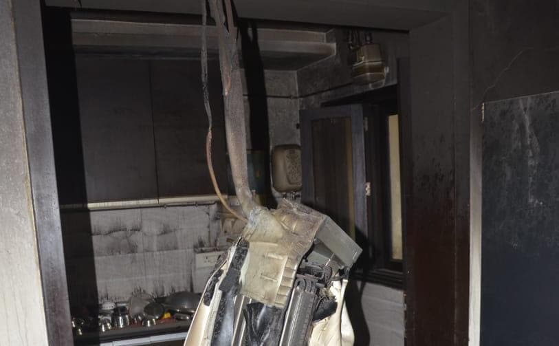 आगरा: पुष्पांजलि हाइट्स के दो फ्लैट में आग लगने से हड़कंप, लाखों का नुकसान, दो दमकल कर्मियों की हालत बिगड़ी आगरा: पुष्पांजलि हाइट्स के दो फ्लैट में आग लगने से हड़कंप, लाखों का नुकसान, दो दमकल कर्मियों की हालत बिगड़ी