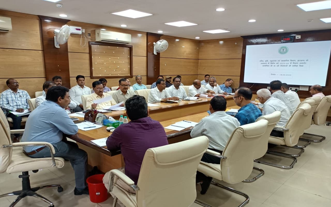झारखंड: 15 जून तक लंबित योजनाएं करें पूरी, सभी प्रखंडों में लगाएं कृषि मेला, कृषि सचिव ने दिया निर्देश