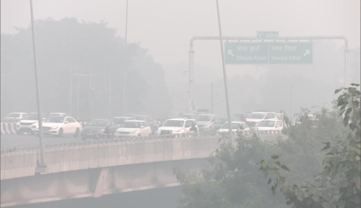 दिल्ली-एनसीआर में कहर बरपा रहा स्मॉग, दिवाली के बाद 7 दिनों से हवा की गुणवत्ता बनी हुई है ‘गंभीर’