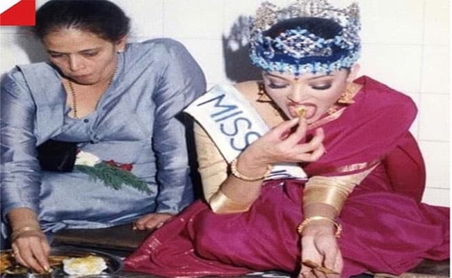 जमीन पर खाना खाती नजर आईं Aishwarya Rai, Amy Jackson द्वारा शेयर पूर्व मिस वर्ल्ड की फोटो वायरल जमीन पर खाना खाती नजर आईं Aishwarya Rai, Amy Jackson द्वारा शेयर पूर्व मिस वर्ल्ड की फोटो वायरल