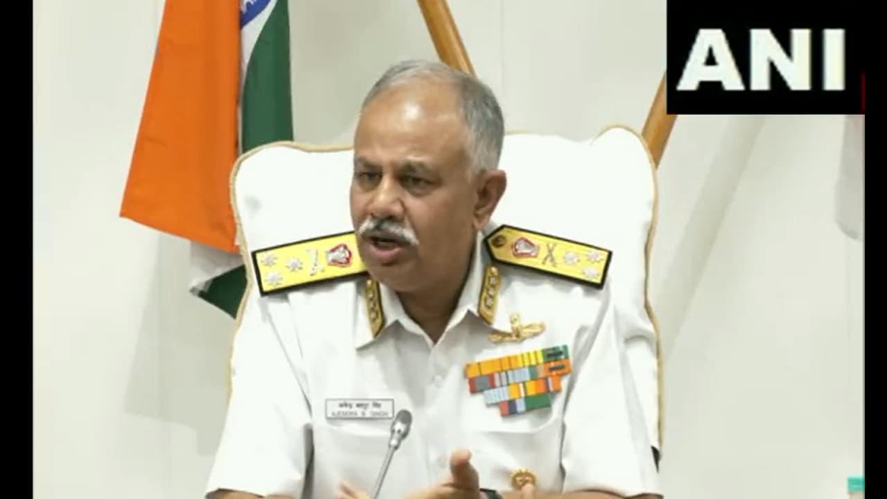 Agnipath Scheme में महिलाओं को शामिल करने पर वाइस एडमिरल अजेंद्र बहादुर सिंह ने जानें क्या कुछ कहा...