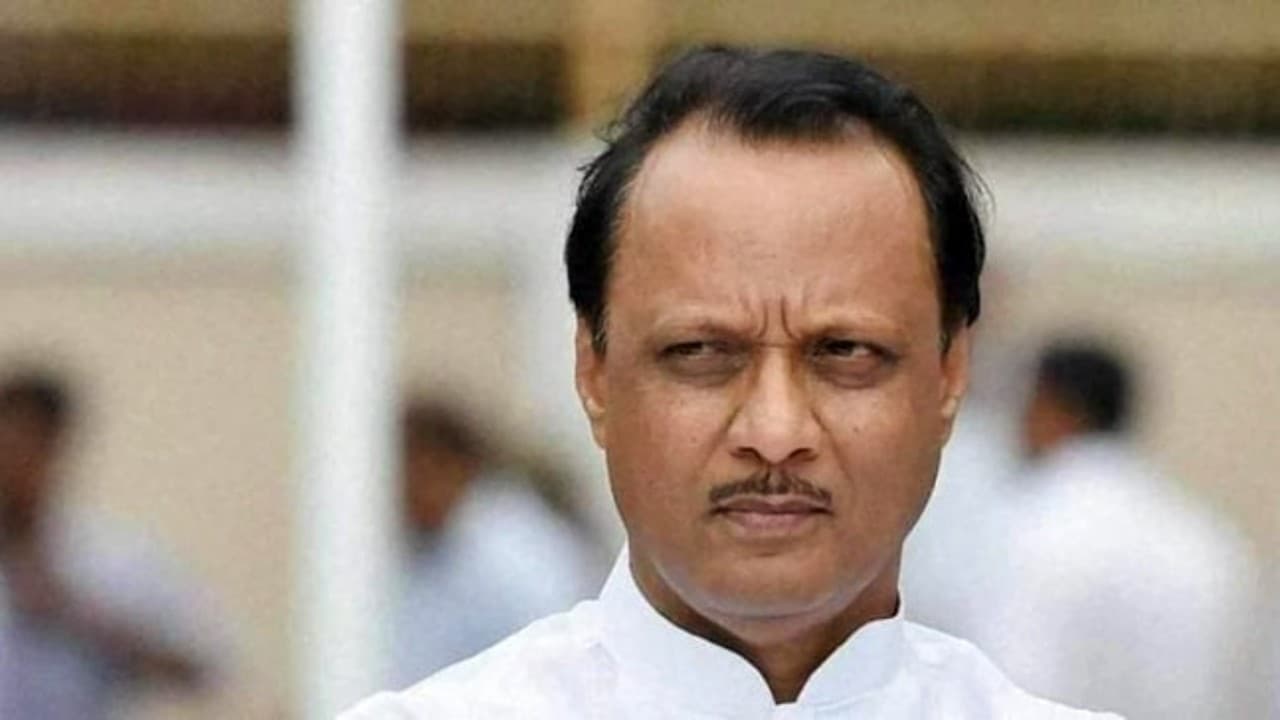 शरद पवार के दोबारा अध्यक्ष बनने पर NCP में फूट? बैठक छोड़कर बाहर गए अजित पवार ने कह दी बड़ी बात