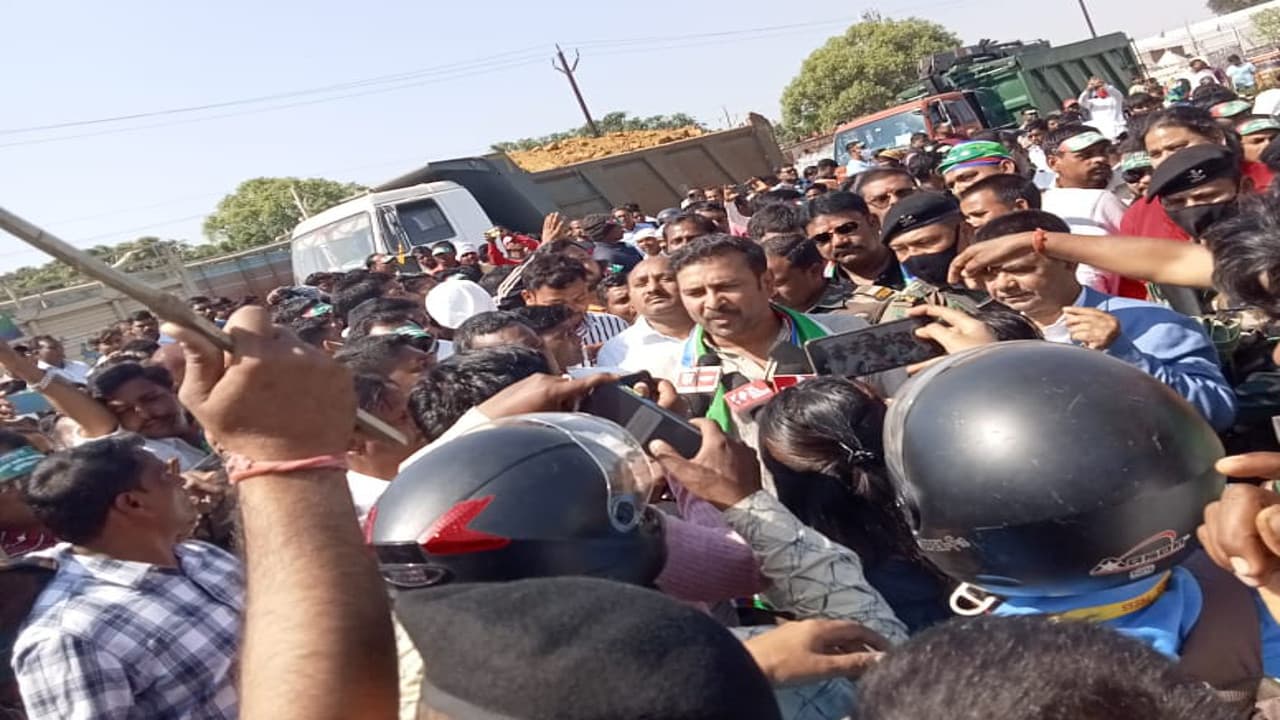 झारखंड विधानसभा घेराव करने जा रहे AJSU सुप्रीमो सुदेश महतो को पुलिस ने रोका, सरकार पर बोला हमला