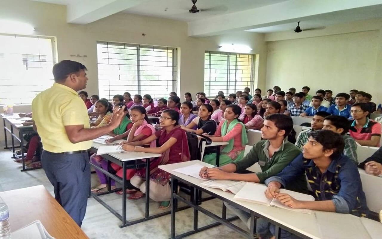 देवघर के दो विद्यार्थी क्लैट और एक छात्रा करेगी नीट की तैयारी