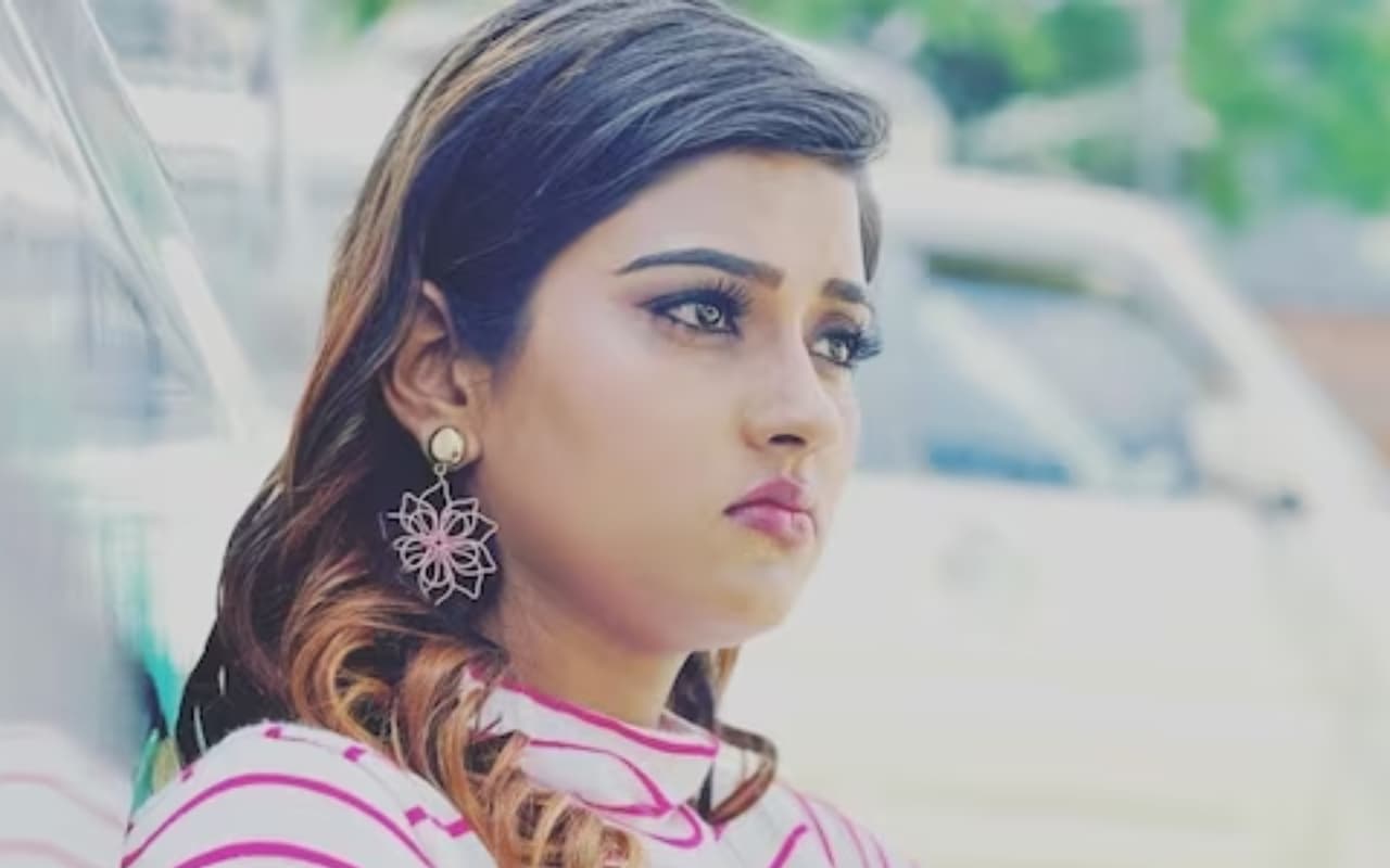 सुसाइड करने से 5 दिन पहले आकांक्षा दुबे ने इस बॉलीवुड गाने के जरिए बयां किया था दर्द, चेहरे पर दिखी थी मायूसी