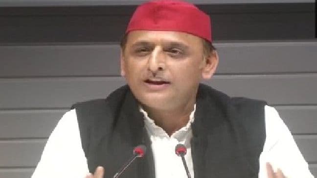 अखिलेश यादव शनिवार को पहुंचेंगे गोरखपुर और बलिया, पंडित हरिशंकर तिवारी को देंगे श्रद्धांजलि