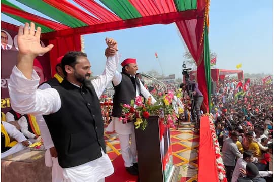 UP Election 2022: मां भाजपा के साथ और बेटा  सपा के, अंतिम चरण के चुनाव से पहले बड़ा उल्टफेर