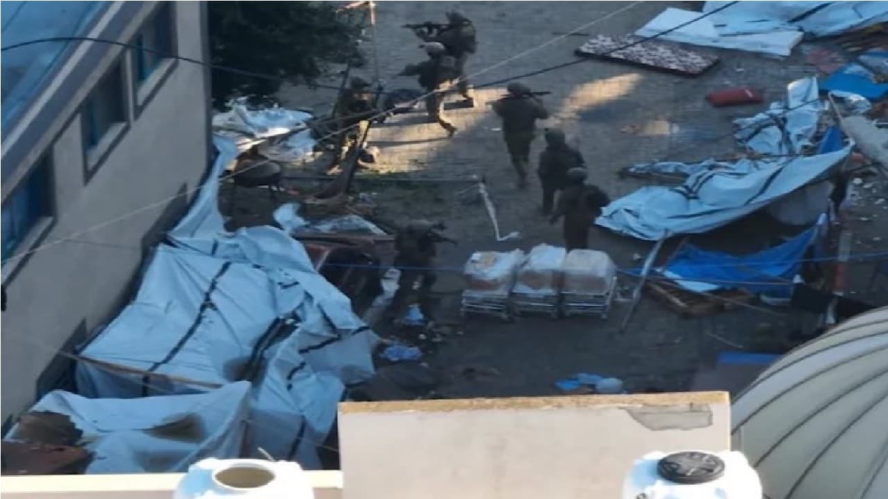 इजराइल-हमास युद्ध : अल-शिफा अस्पताल छोड़ 450 मरीज भागे, कई लोगों ने पैदल ही नाप दिया रास्ता