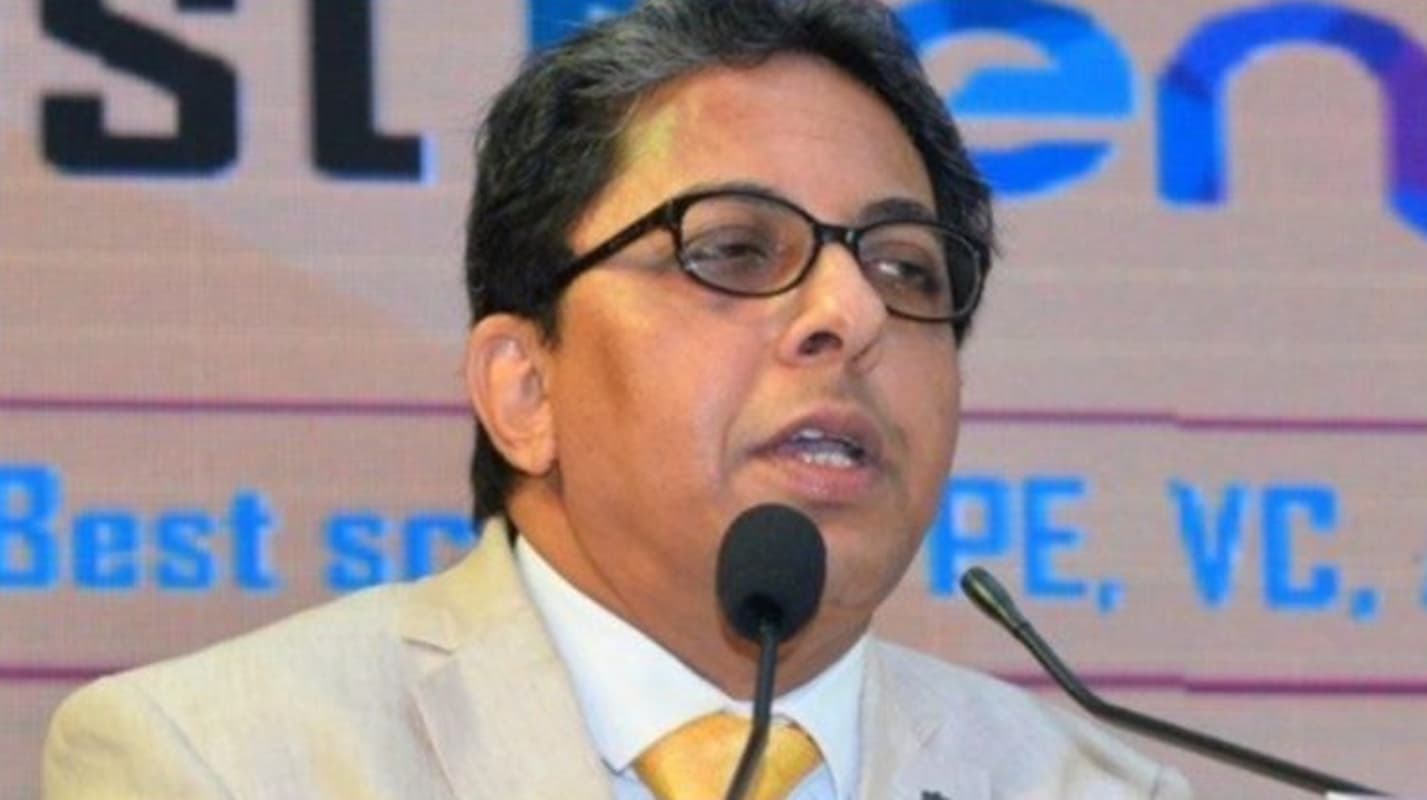 ममता बनर्जी के मुख्य सलाहकार आलापन बंद्योपाध्याय ने केंद्र के अधिकार को दी चुनौती