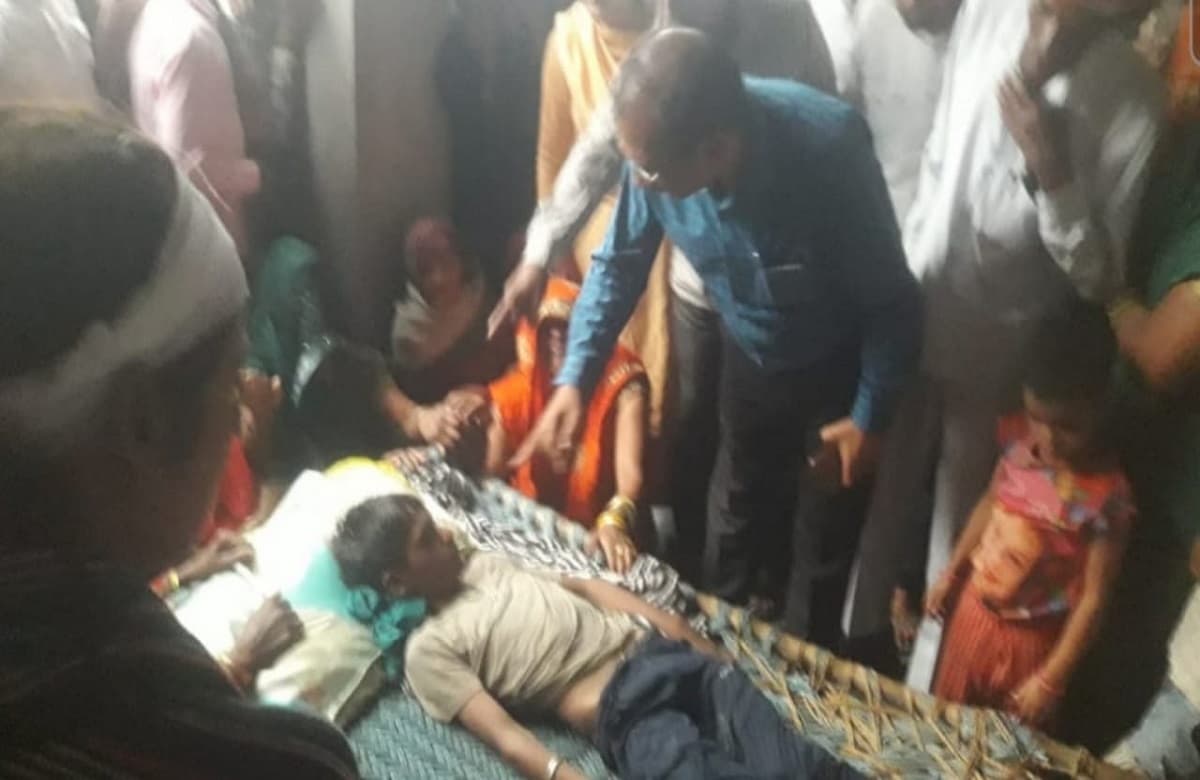 अलीगढ़: मूसलाधार बारिश का असर, मकान गिरने से छह बच्चे दबे, एक की मौत, 5 घायल