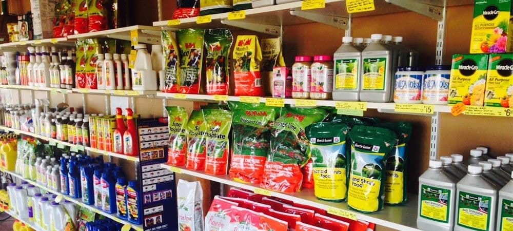 अलीगढ़ में 10 कीटनाशकों पर लगा प्रतिबंध, अनुभव‍ियों ने प्रतिबंधित कीटनाशकों के बताए विकल्प...